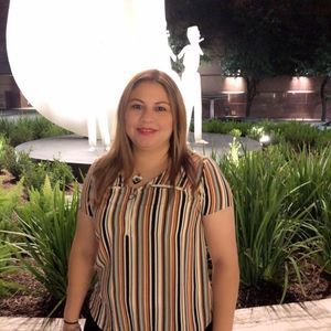 Meet your Posher, Roxana